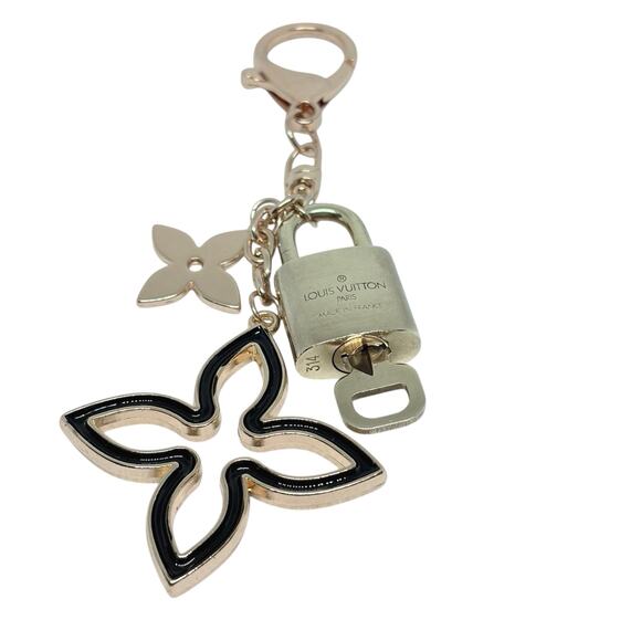 Louis Vuitton Lock & Key Set #314 w/ a Black/Rhinestone Clover Charm Keychain - Picture 2 of 6
